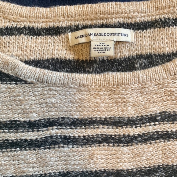 Rouched sleeve sweater - Picture 3 of 6